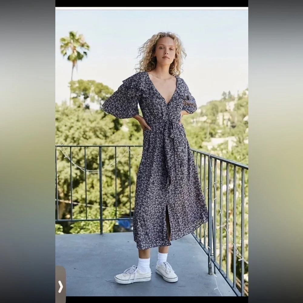 FREE PEOPLE Float on sunbeam midi dress. Size S. Retail $168